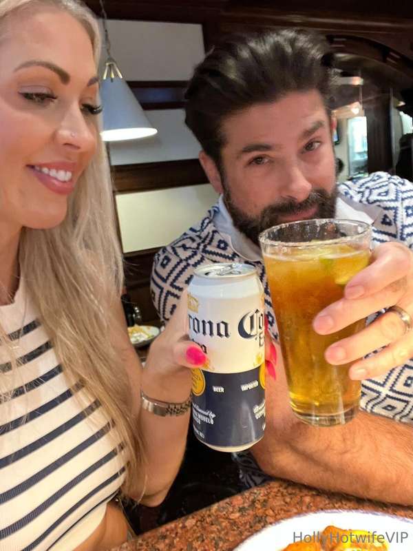 Airport shenanigans ❤️❤️❤️❤️❤️ 3