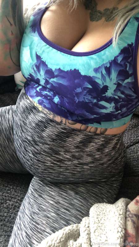 You’re watching me grow ;D my “before” belly looks bigger th.. 7