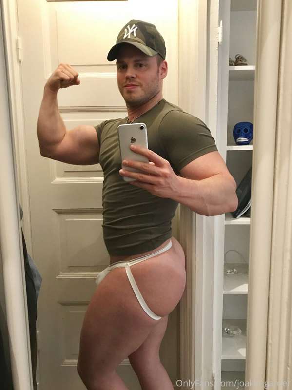 Not often I wear a jockstrap, but I really like how it frame..