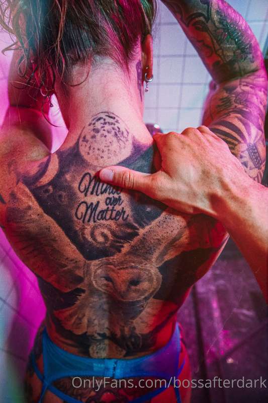 Oh let's just see. Sexy shower set with @xdianadiamondx  I'm.. 1