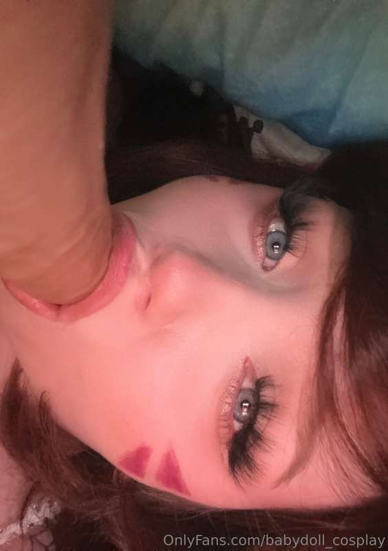 I wanna suck it sooooo bad  3