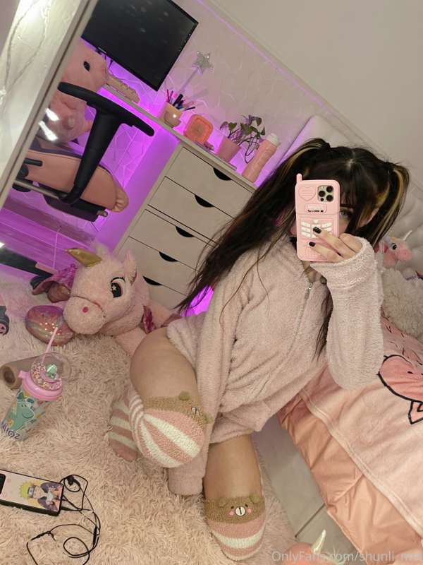 Hi daddy! 👉🏻👈🏻 Say goodnight to me 🥺💖 14