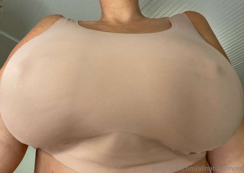 Did you miss me?😋 Did some growing over the past couple days.. 1