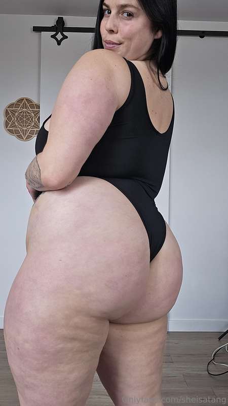 Happy Humpday loves 💦 imma go live friday night at 6 pm pst...