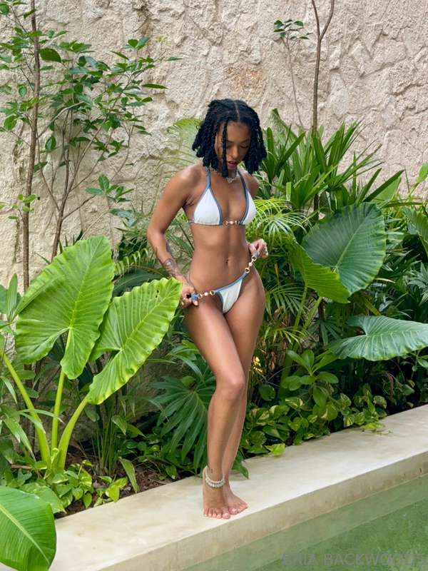 🌴 2