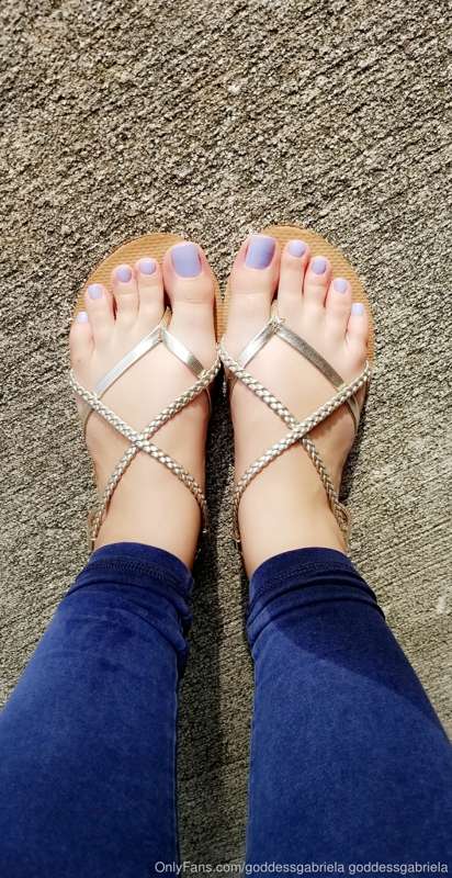 Look at my cute new pedicure! 😍 3
