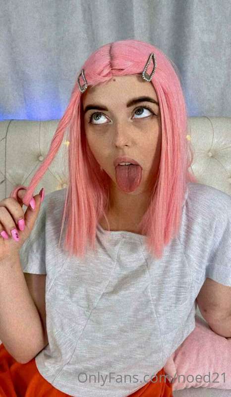 Pinkhair baby @lina_lil going to make the best show for you ..