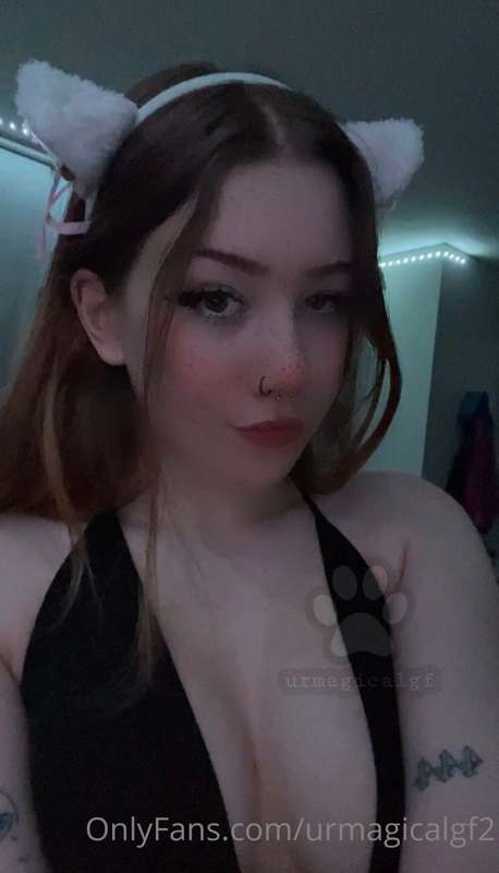 cat ears on or off?

u should sub to my main page if you wan..