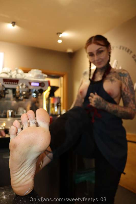This barista needs some of your special milk 💦💦💦 1