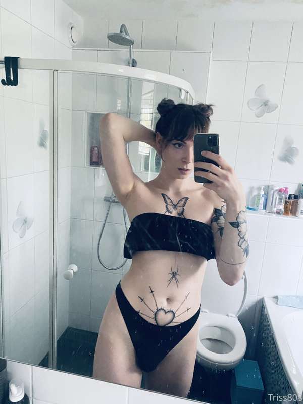 Hi everyone!🖤

As I said yesterday here is a cute little pic.. 29