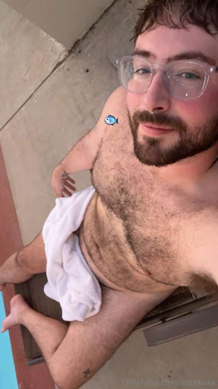 swipe to pull down the towel 🐟
