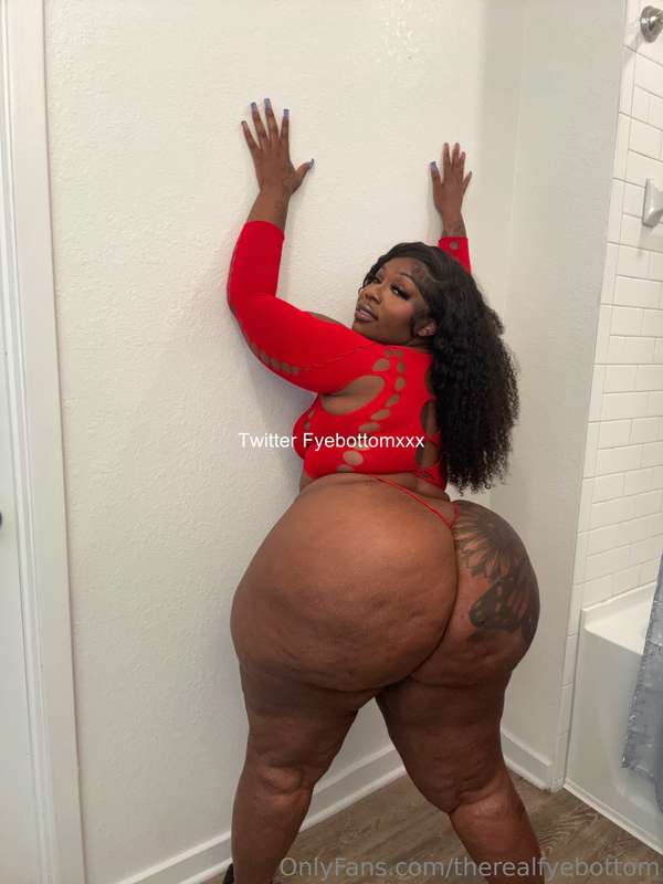 Therealfyebottom - Onlyfans - 09 Apr, 2024