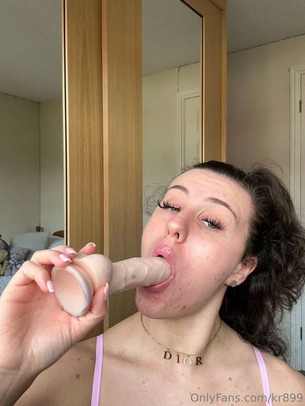 Pretty in pink just like my pussy👅👅💦 3