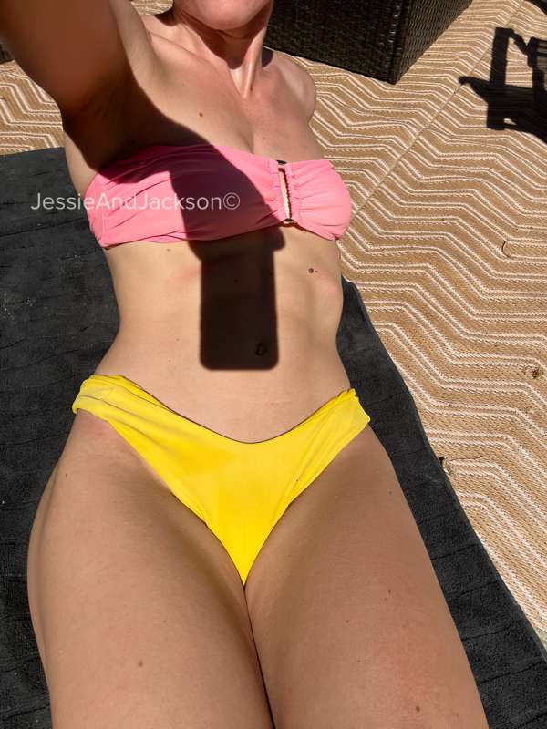 **Catching some rays this afternoon** ☀️👙 4