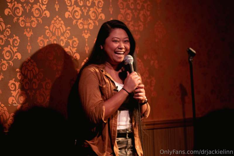 I’ve been having so much fun doing stand up in Chicago! 🥰 ca.. 2