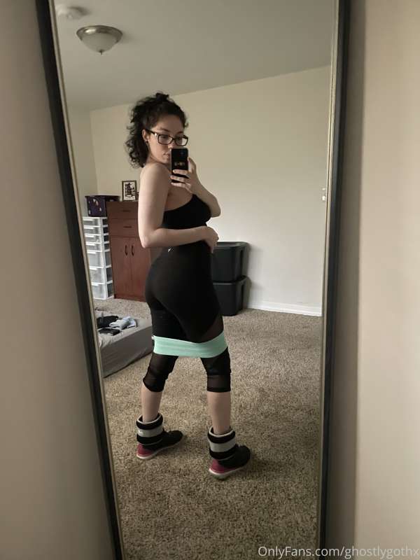 Working hard for the body I want. Can’t wait to have a fat a..