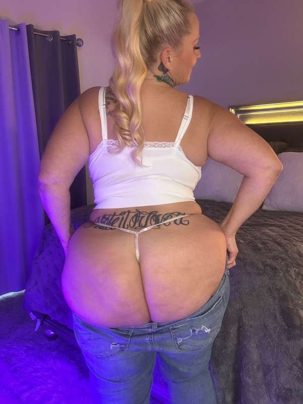 Full video 💦👅 Delicious in tight jeans tease  2