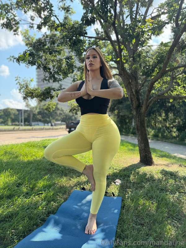 On **SUNDAYS** we do ***yoga*** 🧘‍♀️  And if you’re lucky 🍀 ..