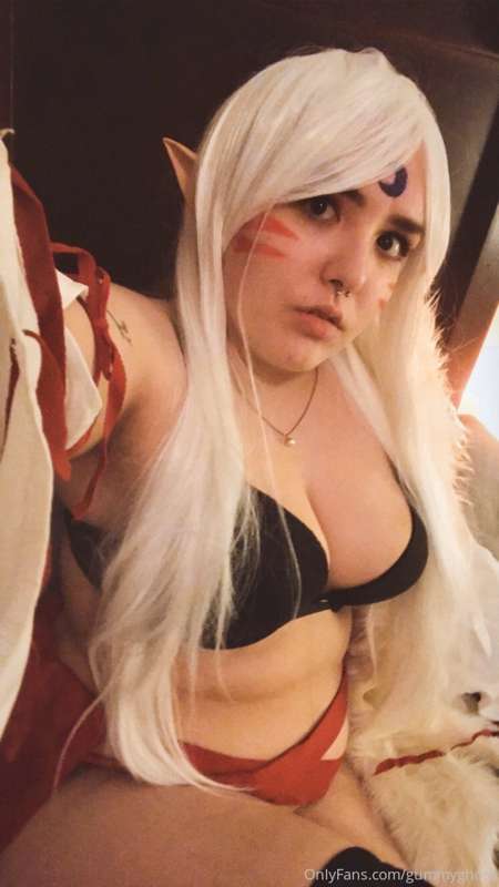 Lady Sesshomaru 💖 here’s a sexy genderbent cosplay from Inuy.. 2