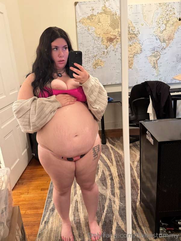 new house goofin in the piggy panties!!also nvr knew the bac.. 6