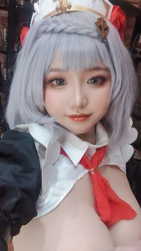 Testing selfies for a new shoot today :> 1