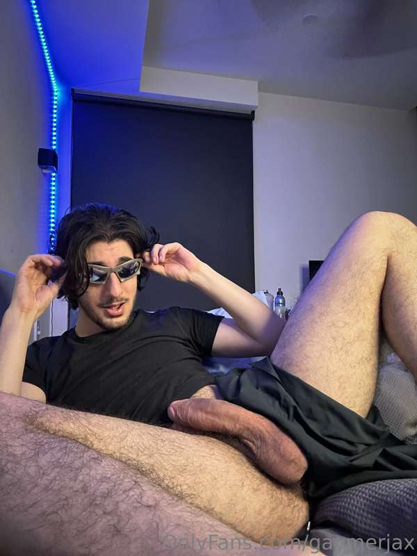 Feeling handsome 3