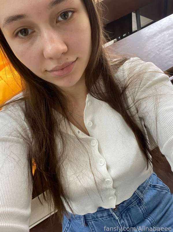 Alinabaeee - Fansly - 10 Apr, 2023