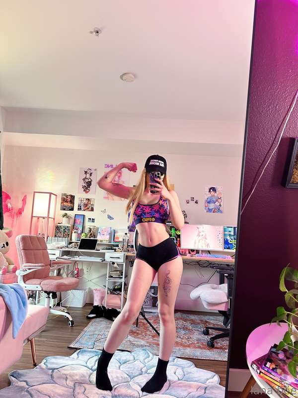 Can u tell ive been hitting the gym? Would u workout with me.. 10