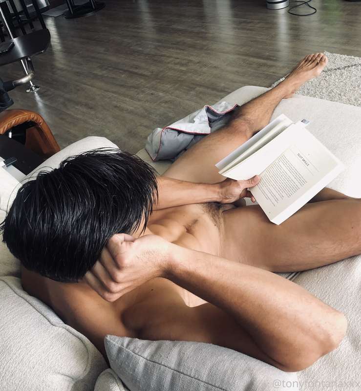 Guess which book Im reading 👀 1