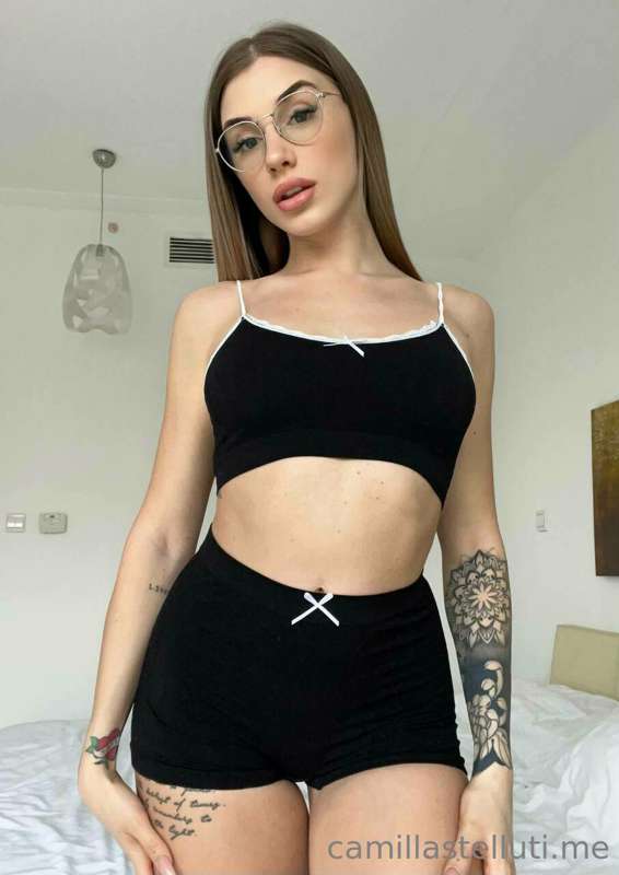 Non sai cos'avrei voglia di fare su questo letto 😈