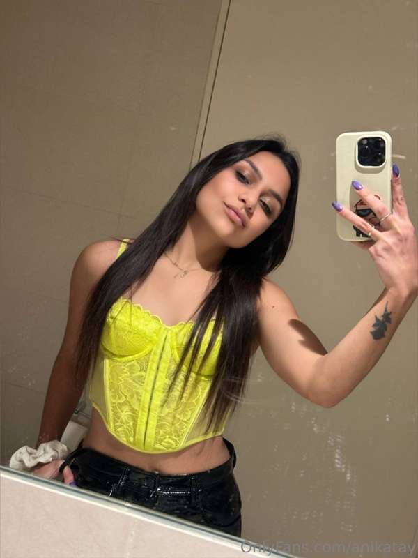 Happiness looks gorgeous on me