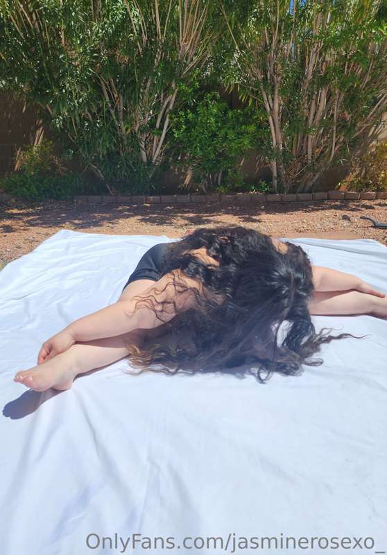 This gamer Girl finally got some sun over the weekend. I can.. 4