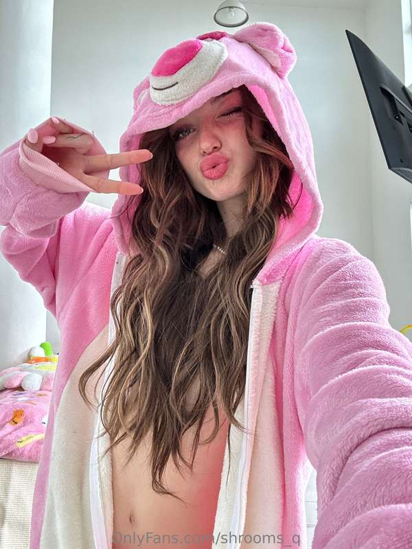 WANT ME TO MAKE A VIDEO JUST FOR YOU???customs are being mad.. 3