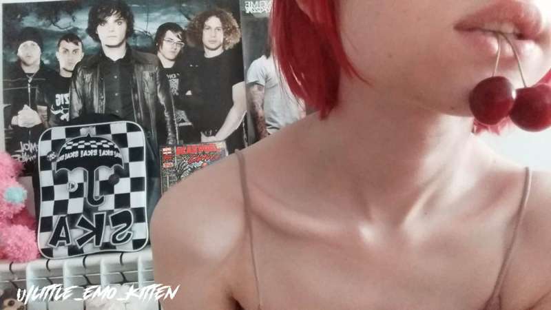 Little_Emo_Kitten - Fansly - 17 Sep, 2021 1