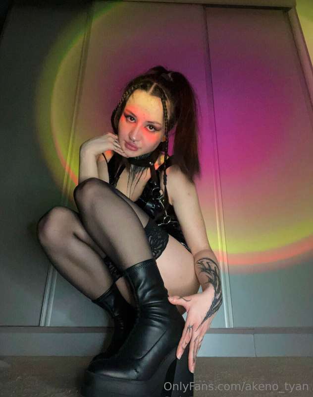 you like naughty girls?🥵