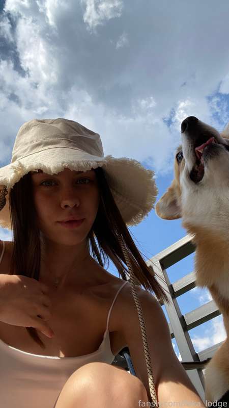 Nika_Lodge - Fansly - 29 Apr, 2023