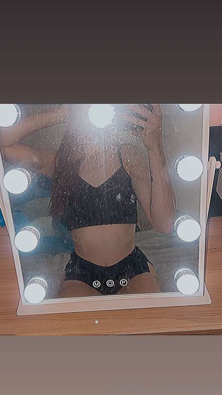 would u undress me? 🙈