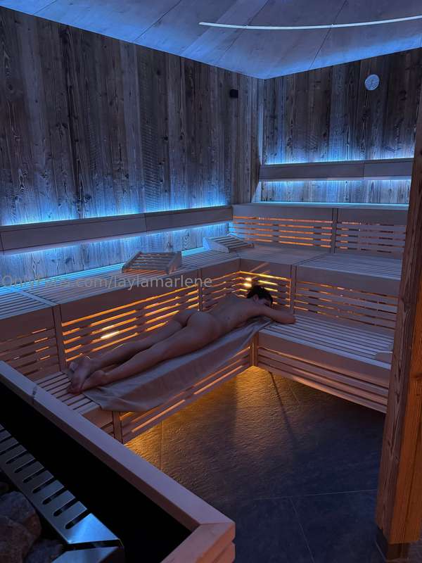 🇮🇹 Nuda nella sauna dell'hotel 👀 vuoi unirti a me?-🇬🇧 Naked .. 15