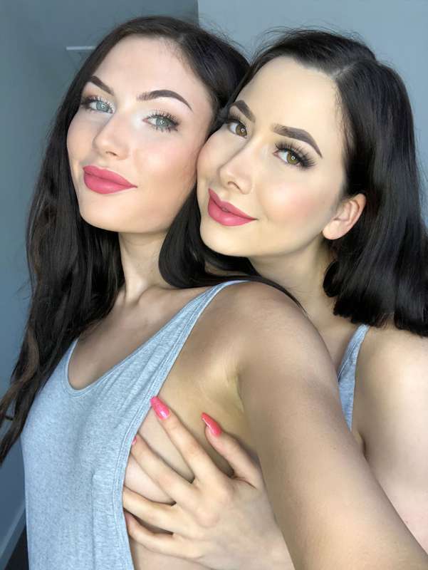 Matching outfits! 

We have a photoshoot on the 9th, and we .. 1
