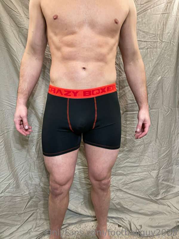 don't you just wanna suck on his amazing nipples! 22