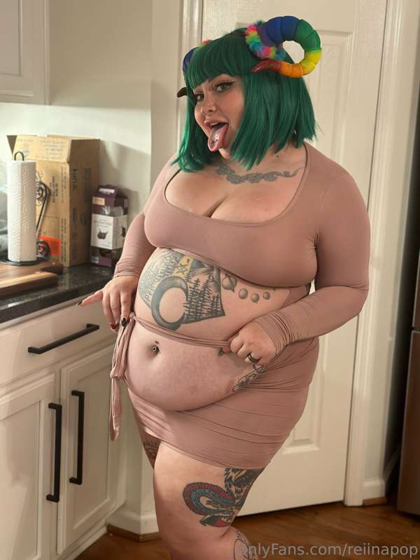 more pics from the cheese chug video/photoset… how’s this fo.. 1