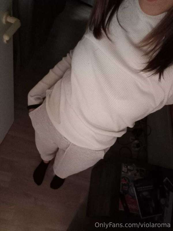 Sto ancora dormendo...ma devo andare a lavoro...😭 Ma prima,h..