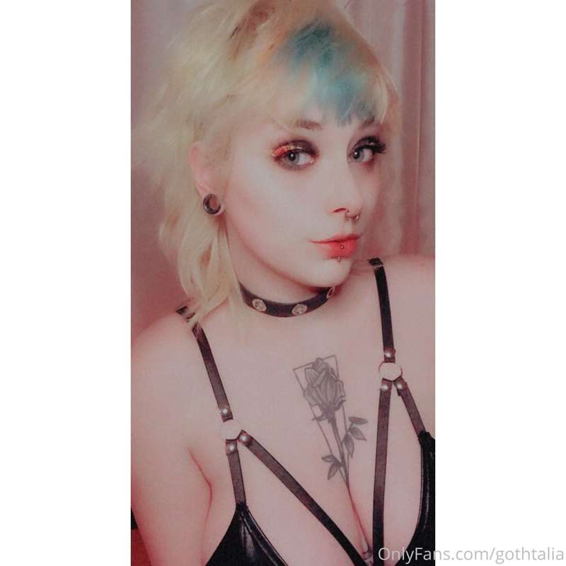 Full kinky set 💋💦 Sorry for late request my cats have a vet .. 14