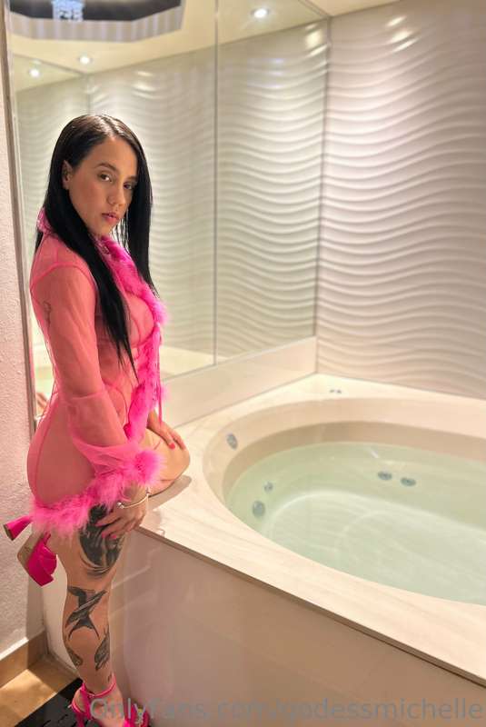 Me fui pinky pal jaccuZi 🛁🫧🚿💖 16