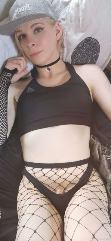 tomboy set 7/10 x 17