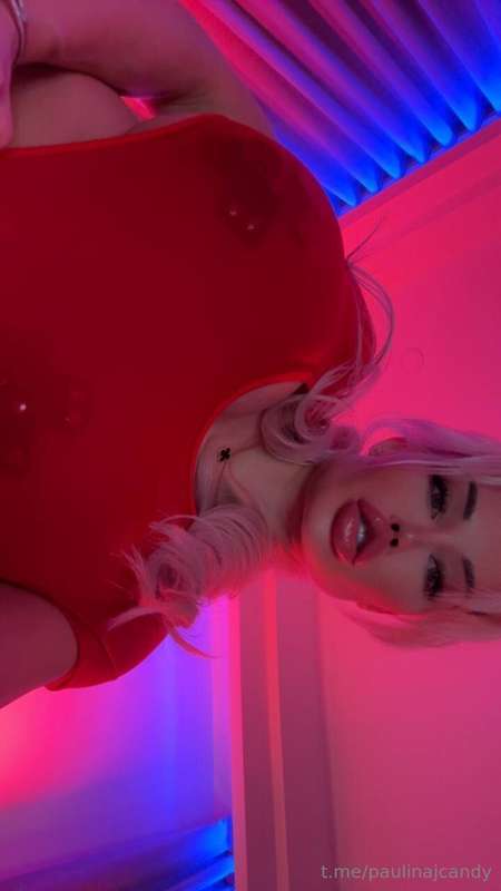 Time to show off, babe 🍆 $15 for my hottest dick rating yet .. 1