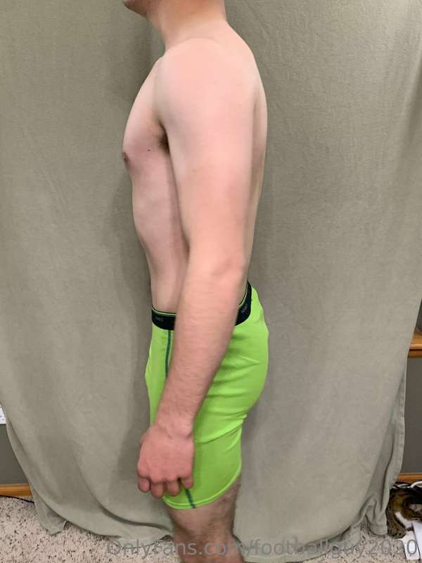 More undies pics from a photo shoot a while back - enjoy. Ca.. 31