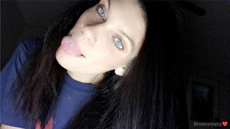 😘