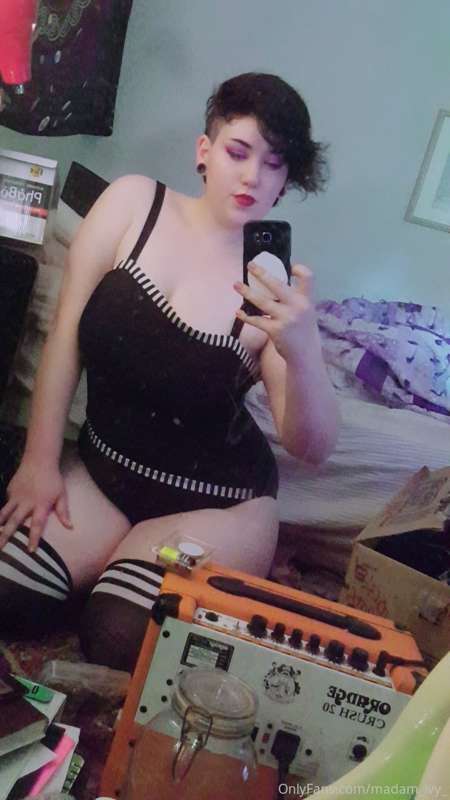 3 more fans and mommy will post the full video of me fucking..