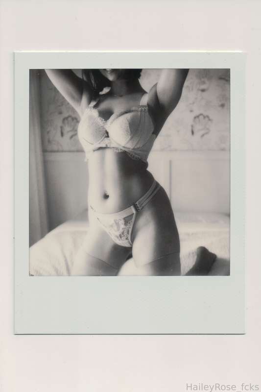 Haileyrose_Fcks - Fansly - 13 May, 2024 2